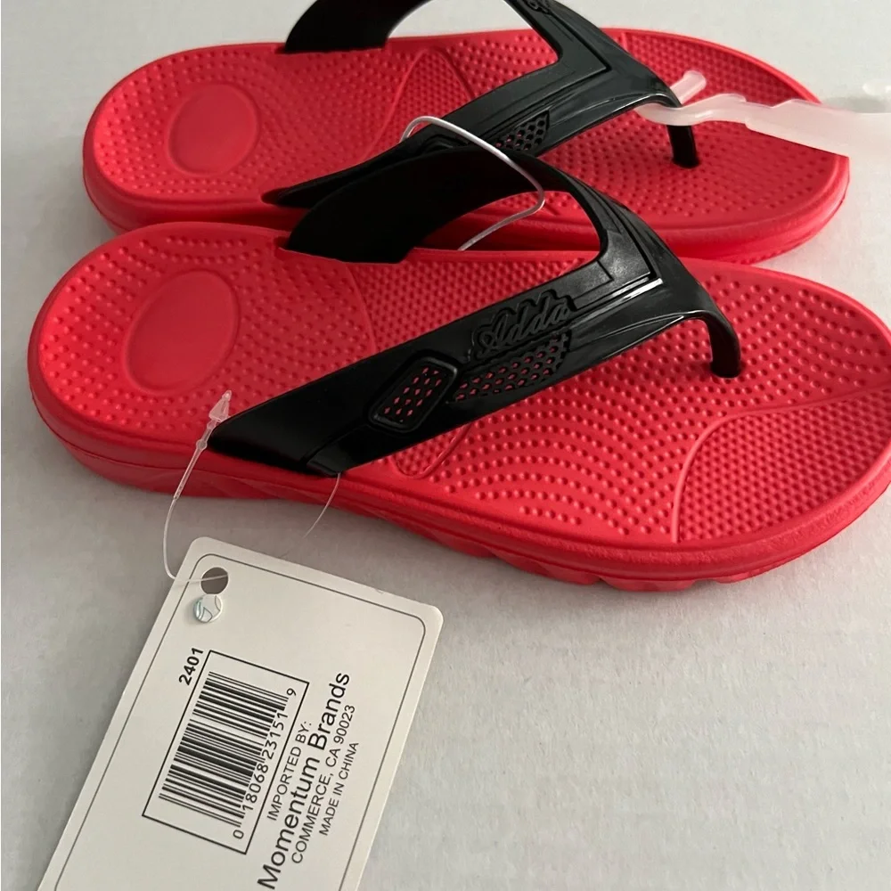 NWT MomentumBrands Flip Flop For Boy Red/Black Size US 32 1.5 7/9in./ 20cm.Beach